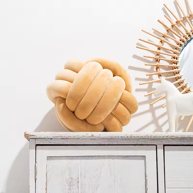 Knot Pillow Ball
