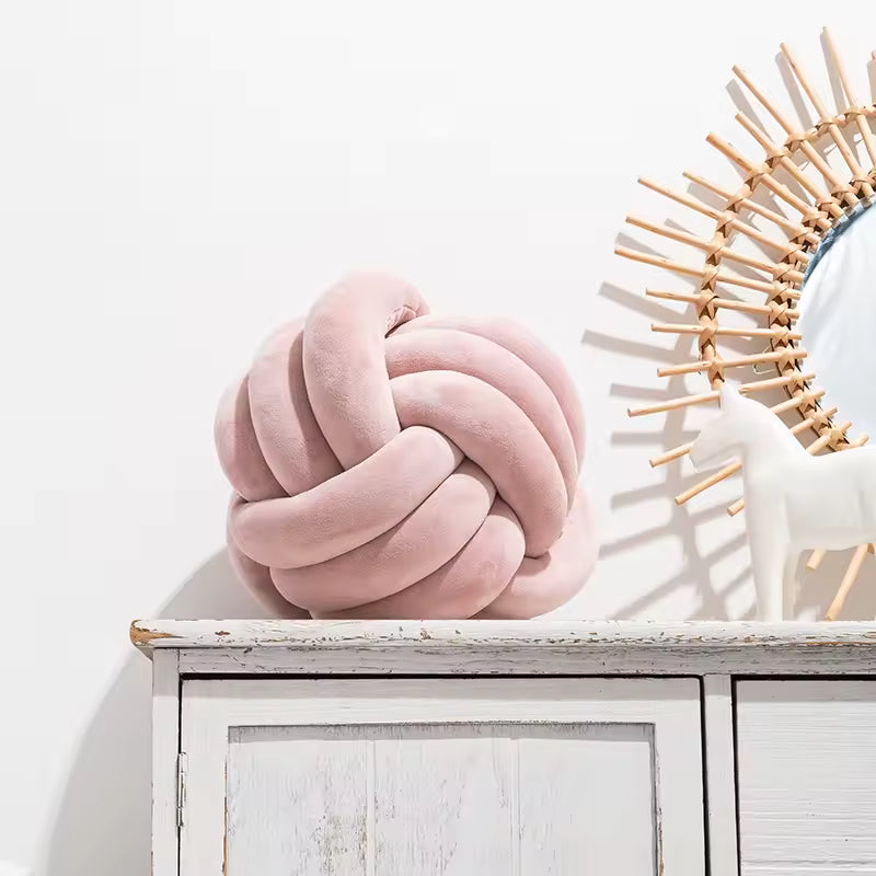 Knot Pillow Ball