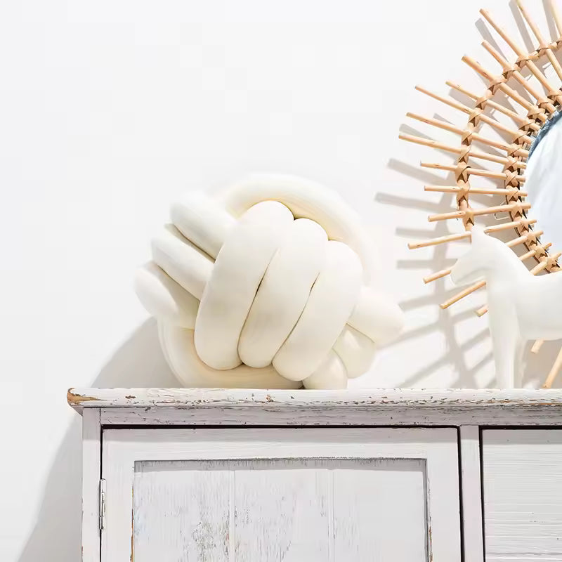 Knot Pillow Ball